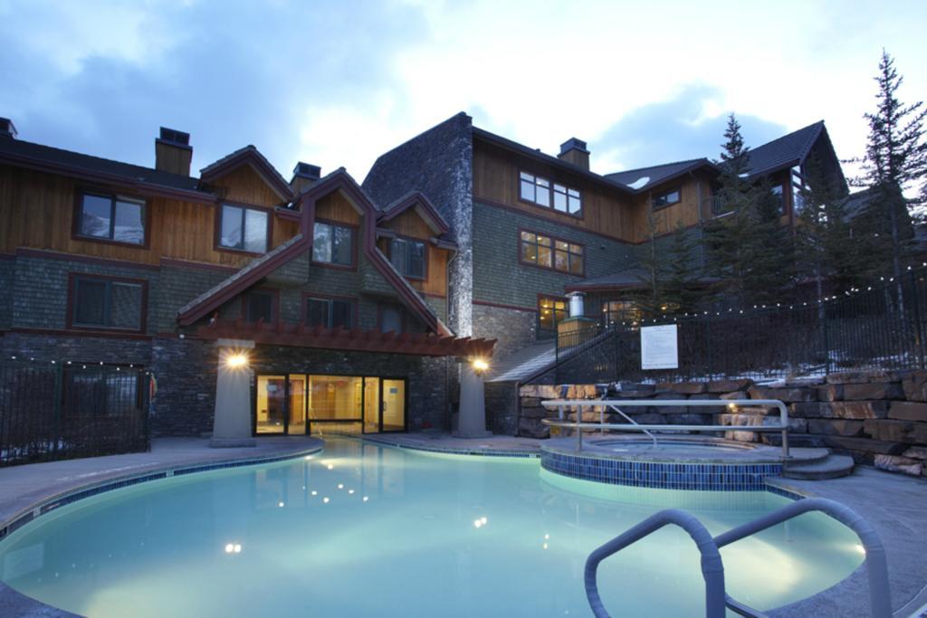 Platinum Suites Resort - Vacation Rentals Canmore Esterno foto