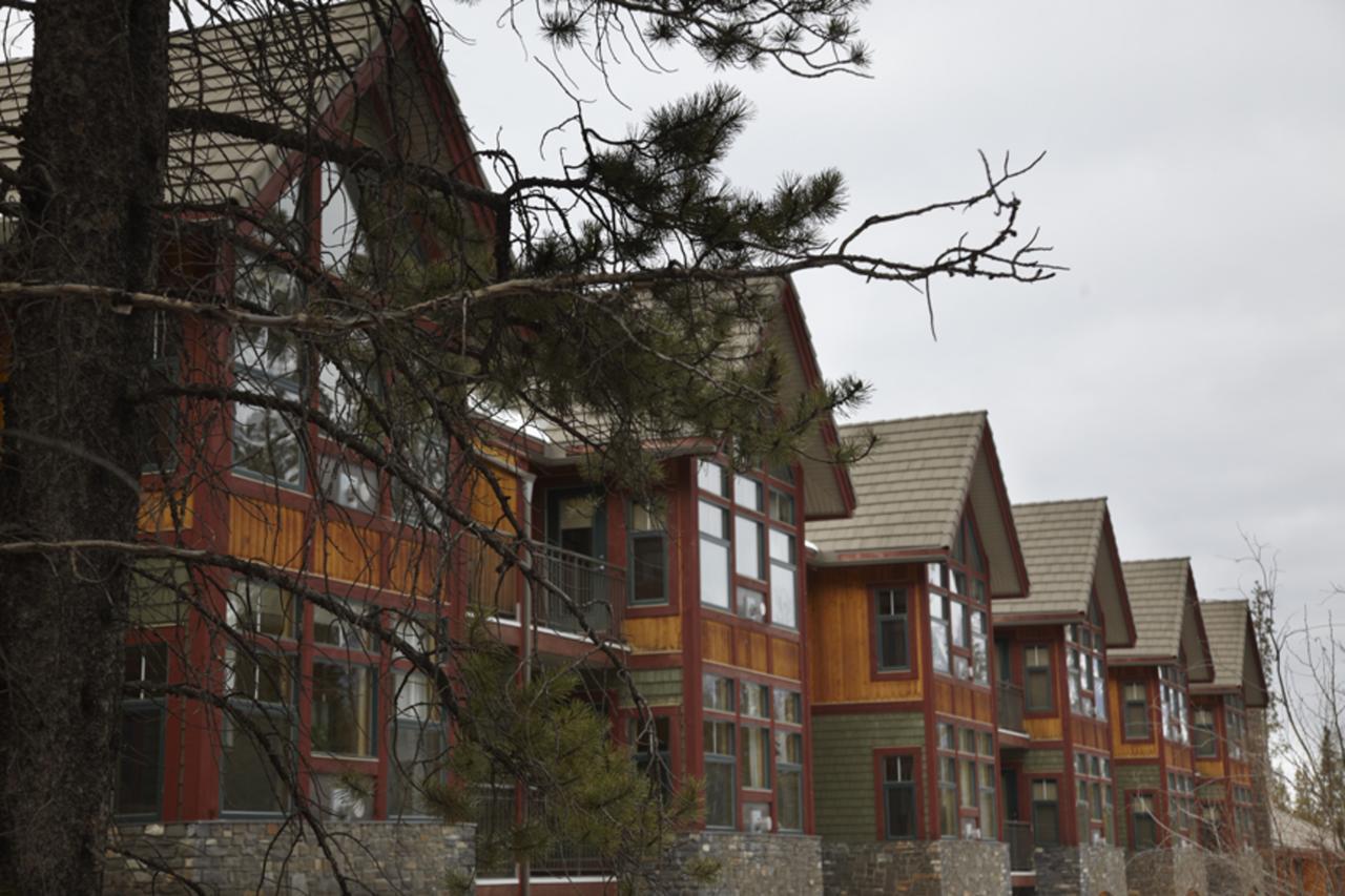 Platinum Suites Resort - Vacation Rentals Canmore Esterno foto